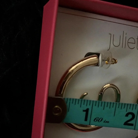 Juliet gold tone Unique Chunky Swirl Hoops New - Picture 5 of 10